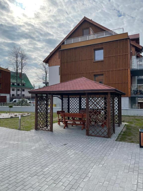 Stone Hill C38 Apart Invest- Z Dostepem Do Basenu, Sauny シクラルスカ・ポレンバ エクステリア 写真
